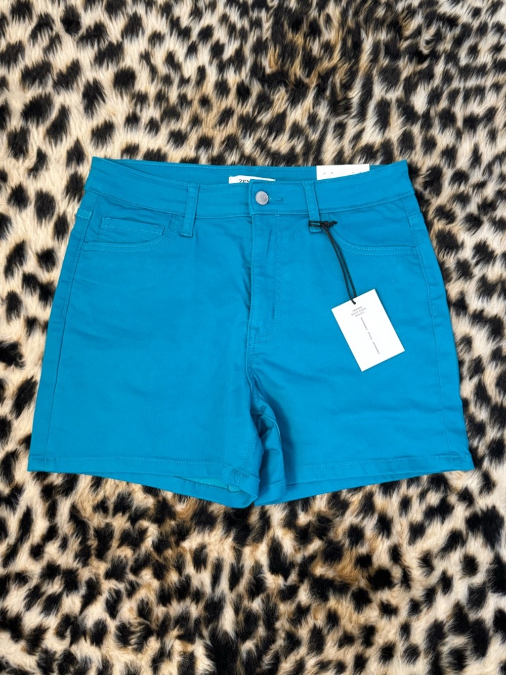Shorts - Picture 1 of 2